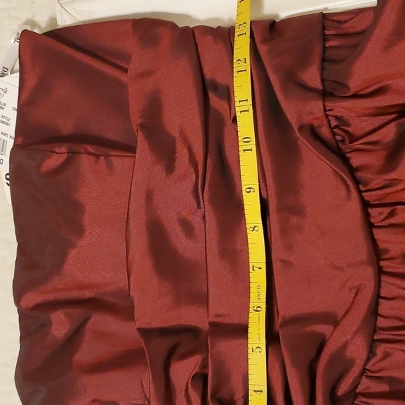 NWT David's Bridal Strapless Berry Cocktail dress size 8 - Picture 12 of 14